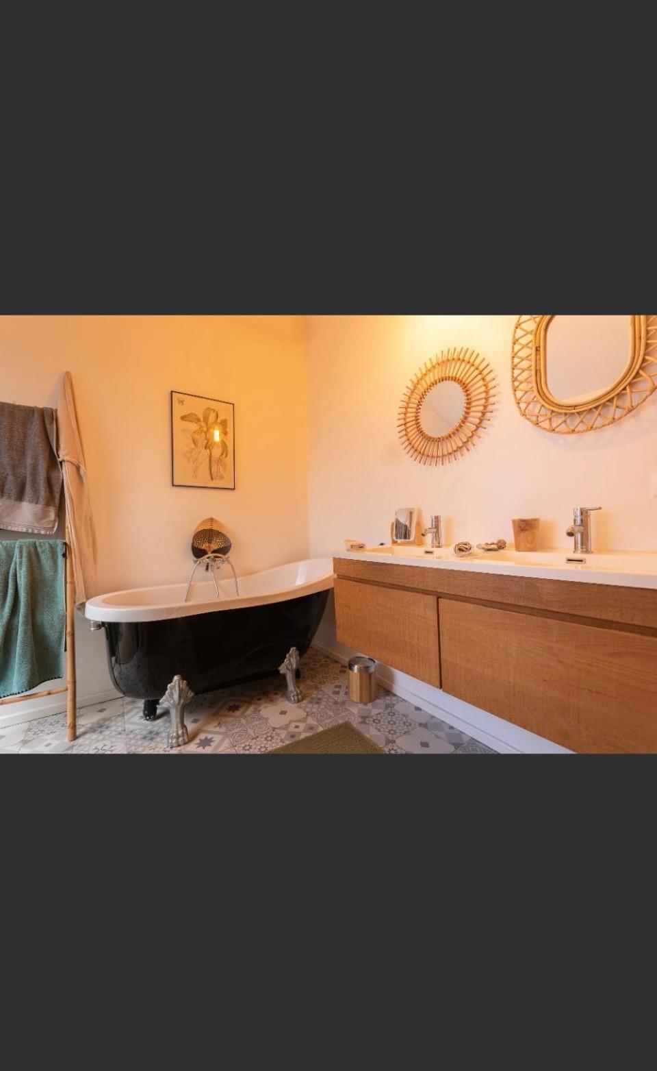 La Villa De L'Ermitage . 100 M Du Lagon แซ็งต์-จีลส์-เลส์-แบ็งส์ ภายนอก รูปภาพ